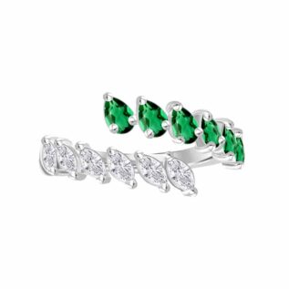 EMERALD RING WITH DIAMONDS